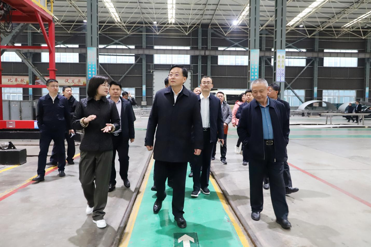 鄒平市委副書記、市長張謙來山東三星集團調(diào)研