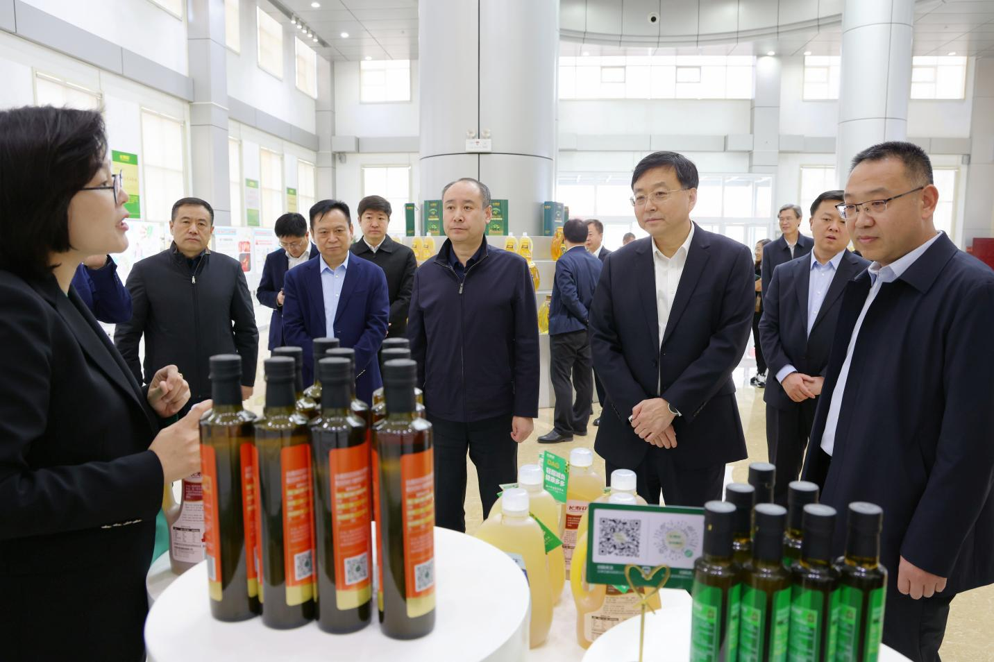 濱州市國資委、濱州市財(cái)金集團(tuán)來山東三星集團(tuán)調(diào)研